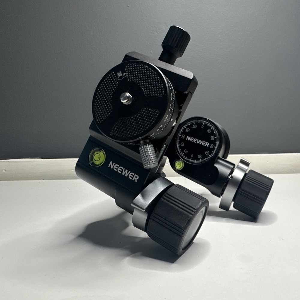 NEEWER 3 Way Geared Tripod Head