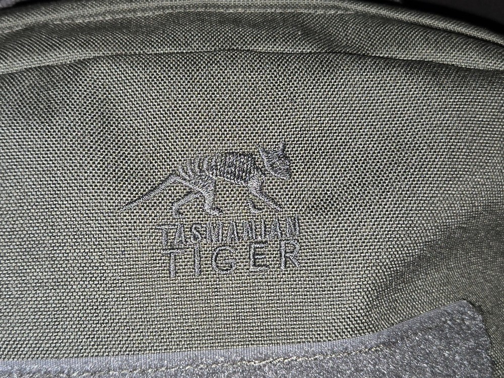 Tasmanian Tiger Essential Pack MKII Green Molle System Patch Holder Hand Loop