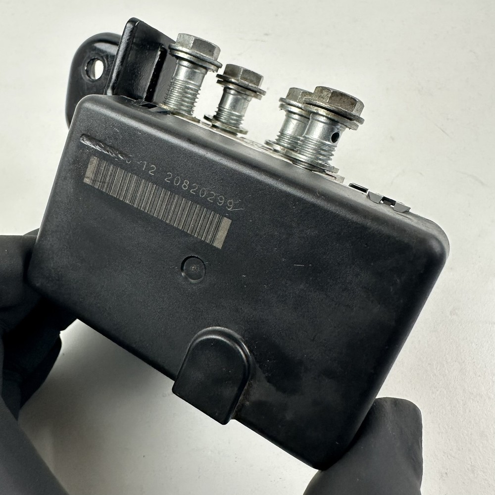 Harley Davidson DYNA Super Glide Custom 2012 ABS pump modulator controller block