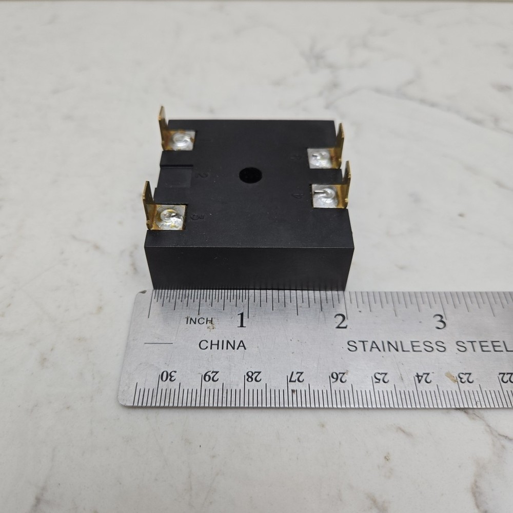SSAC SIR2B6B4 Solid State Relay 120V New See Pictures