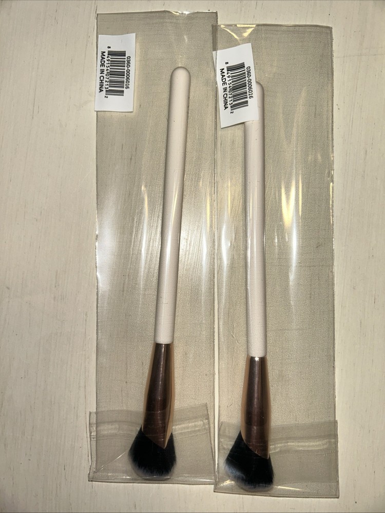 2X Mally Angled Concealer Brush -sealed