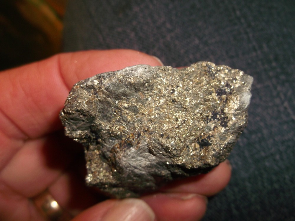 Gold, silver, copper, 76 grams samples ,ore high grade .