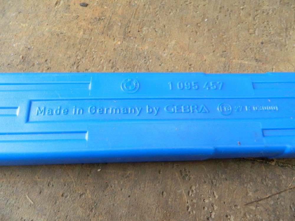 BMW / Gebra WARNING TRIANGLE (Metal/Fold-down) + Case.1095457.Safety Accessory