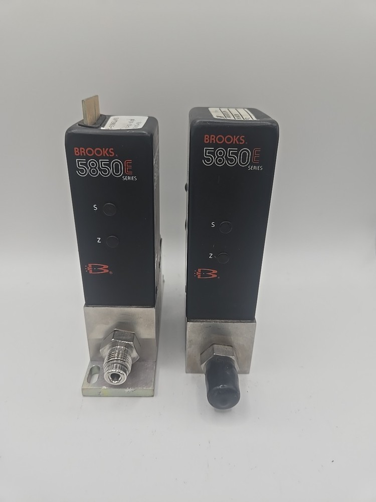 Brooks Mass Flow Controller 5850e (Pair)
