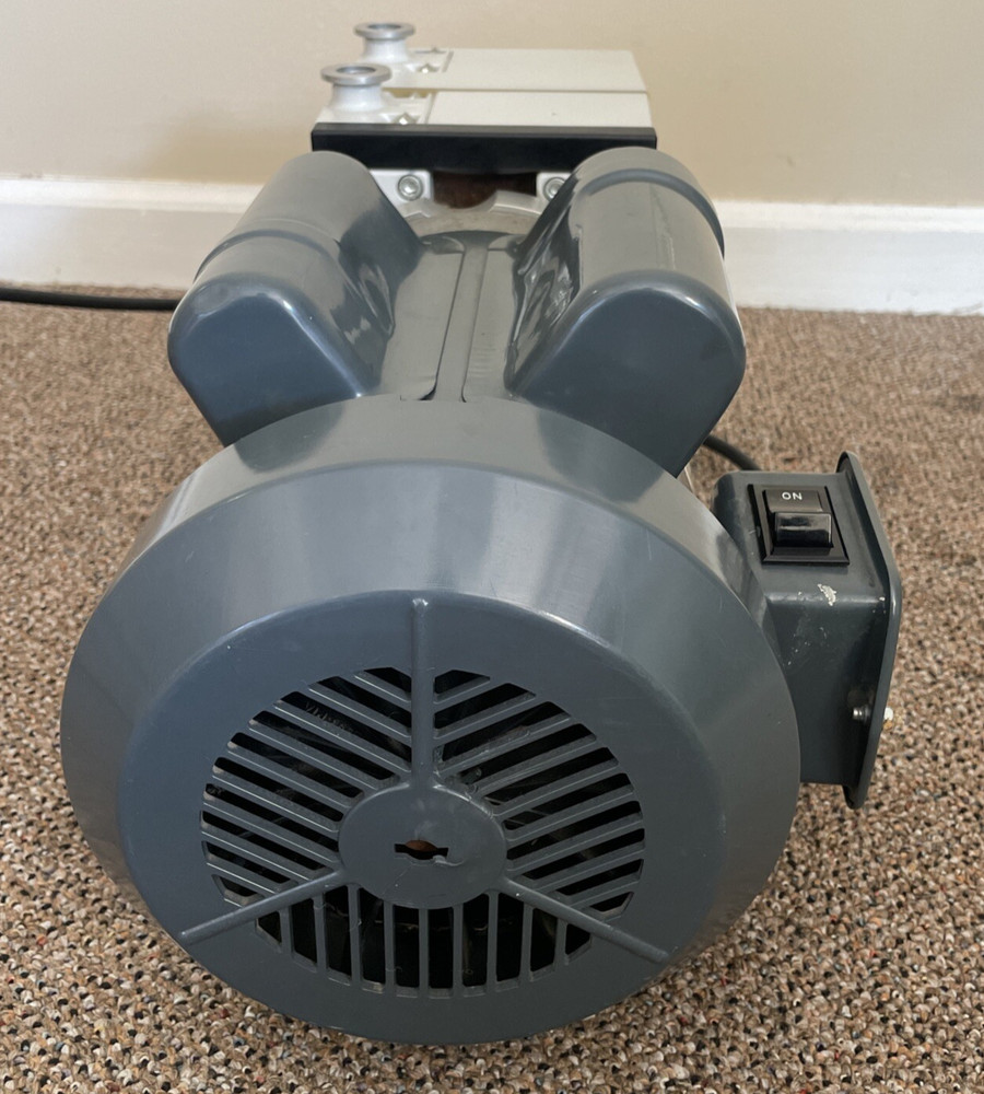 Leybold Trivac S8B Vacuum Pump