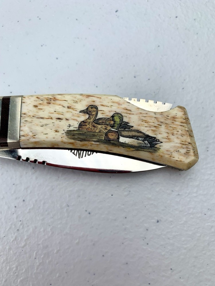 Vintage Precise Mountain Shadows Custom Scrimshaw Lockback Folding Knife