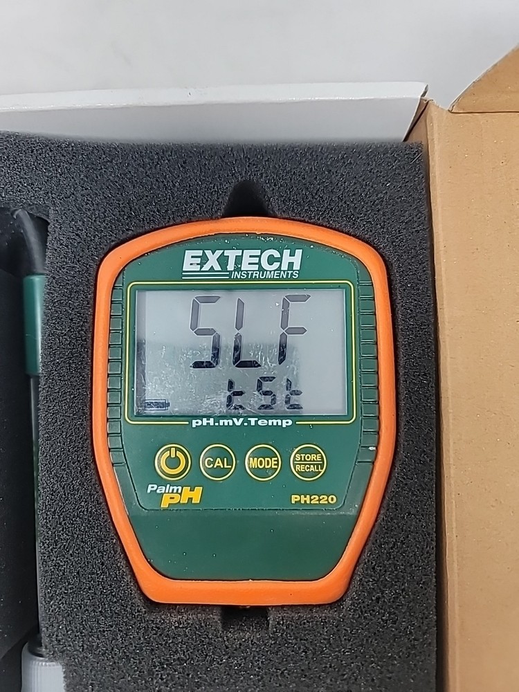Extech Instruments PH220 Palm PH Meter