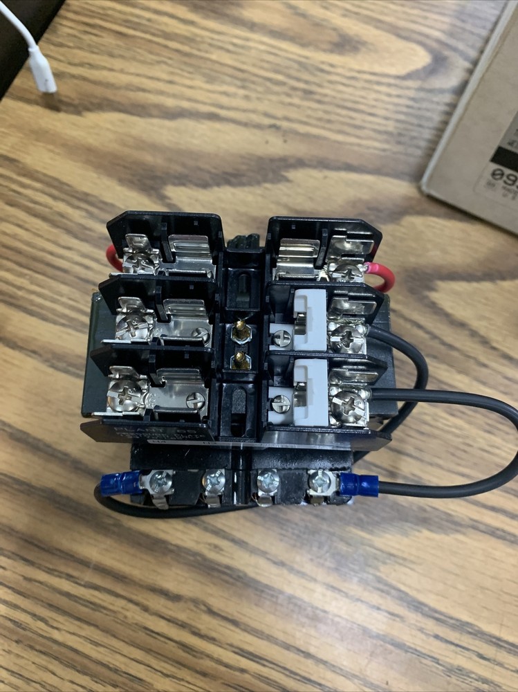 Square D 9070 KF100D20 control transformer