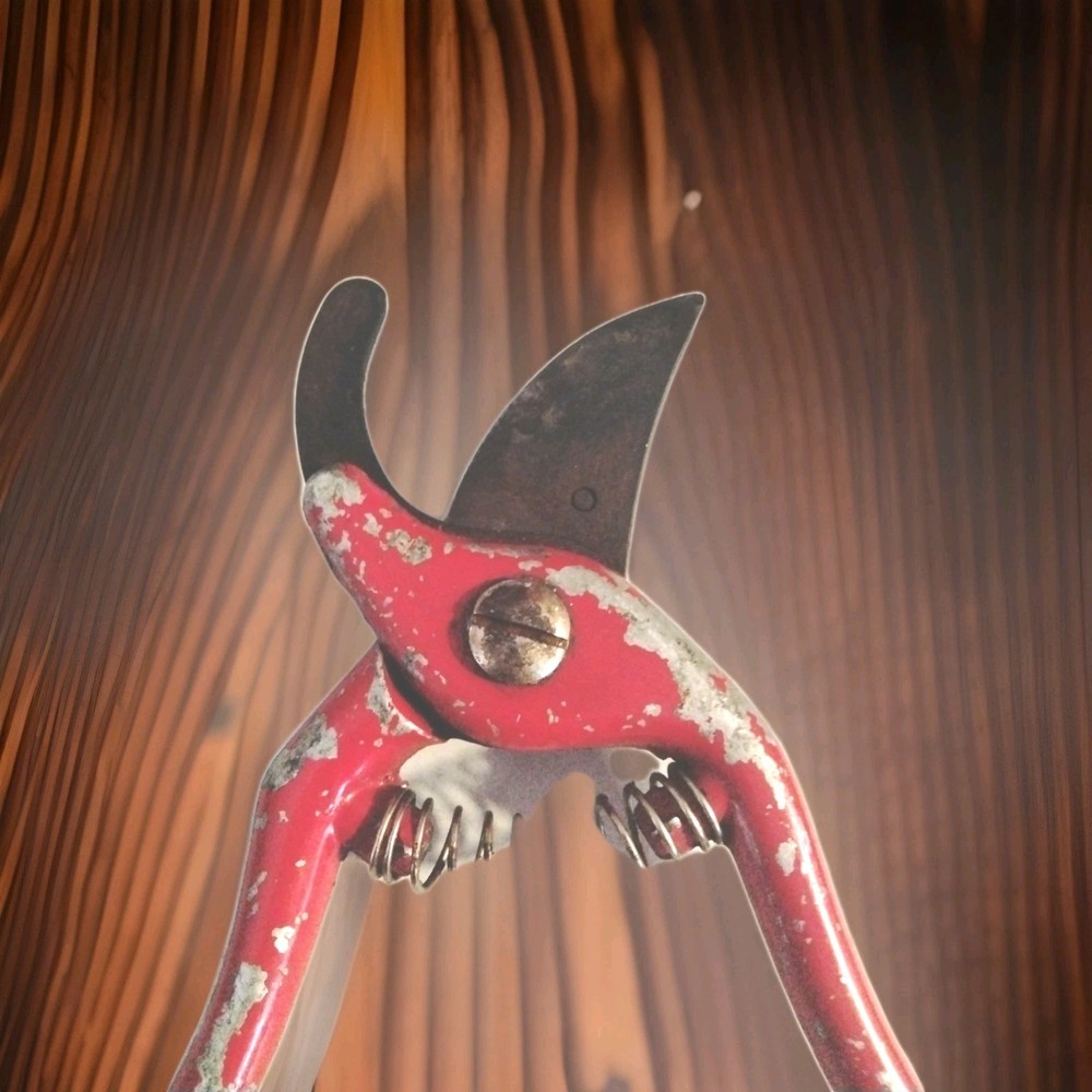 VINTAGE 9" HAND PRUNERS