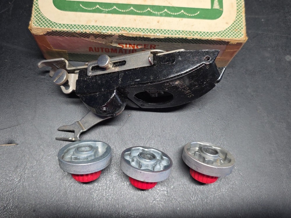 Singer Automatic Zigzagger Vintage 1956 Original Box
