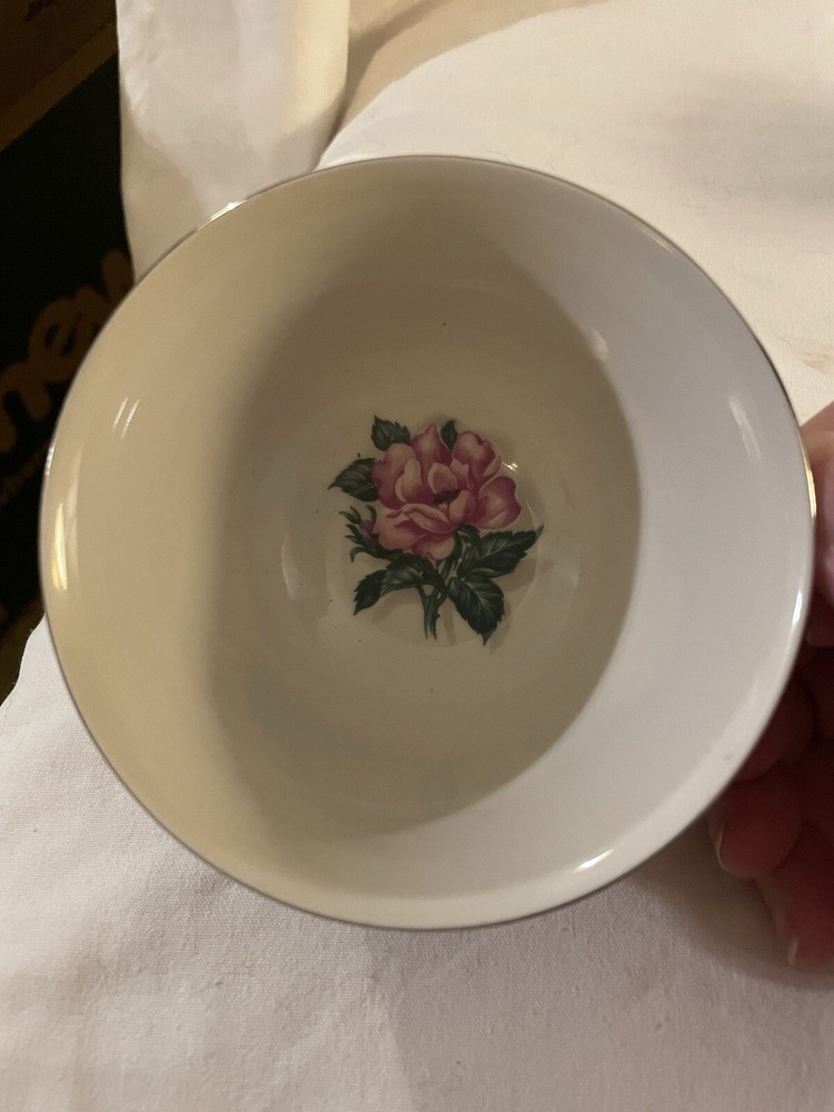 Vogue Silver Laced China Cup