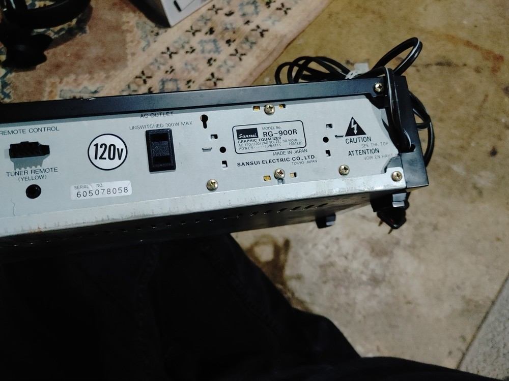 Sansui RG-900R Computer Control Equalizer+Analyzer Powers On