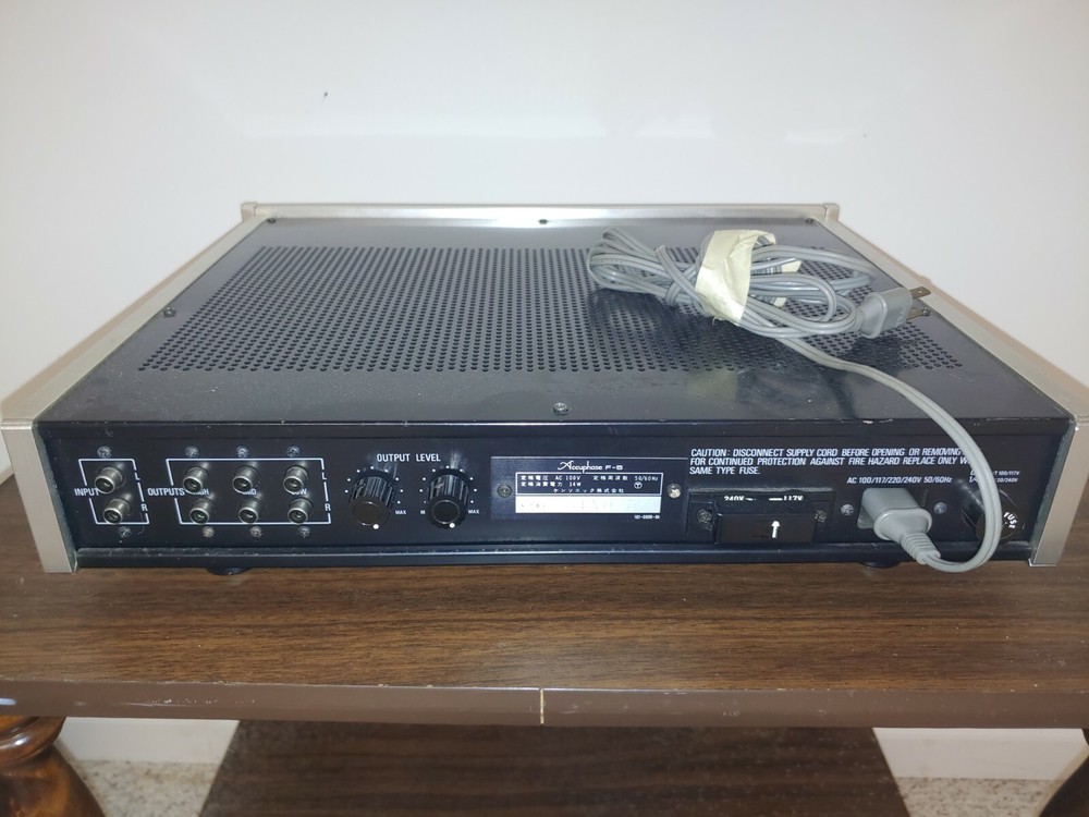 Accuphase F5 electronic crossover