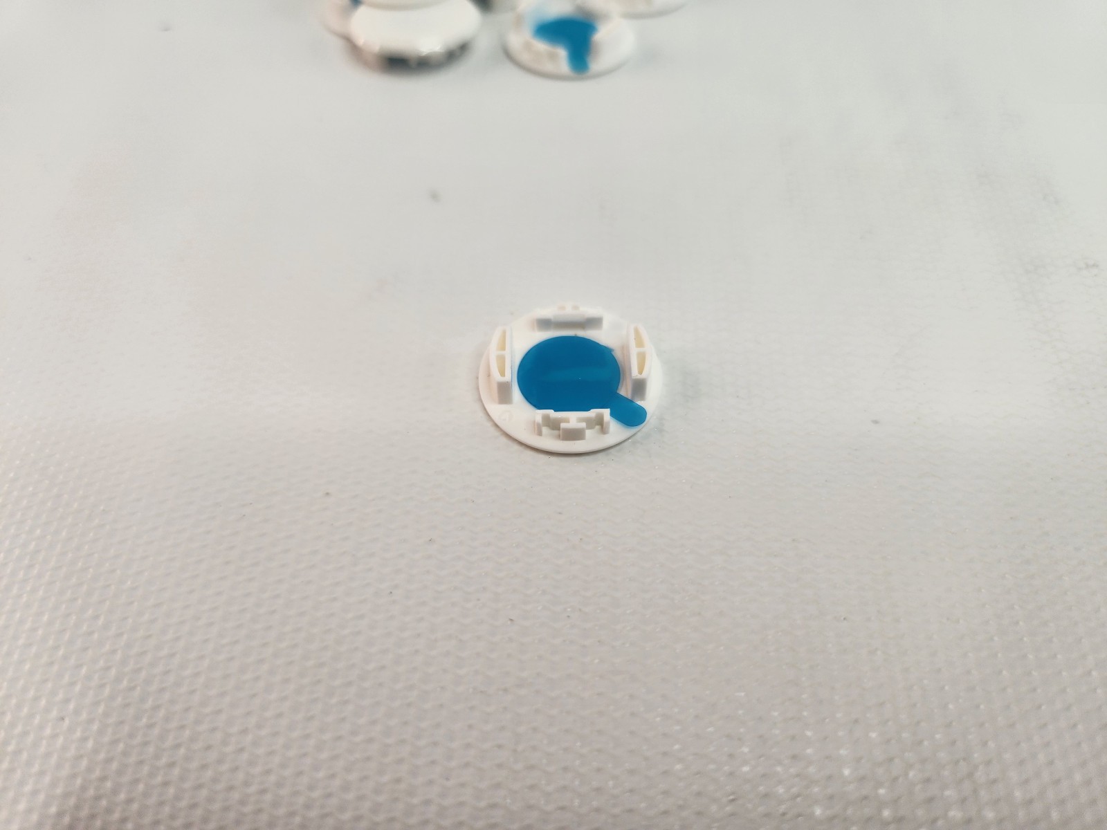 (1) Magnetic Cap August Smart Lock Doorsense White Brand New Part