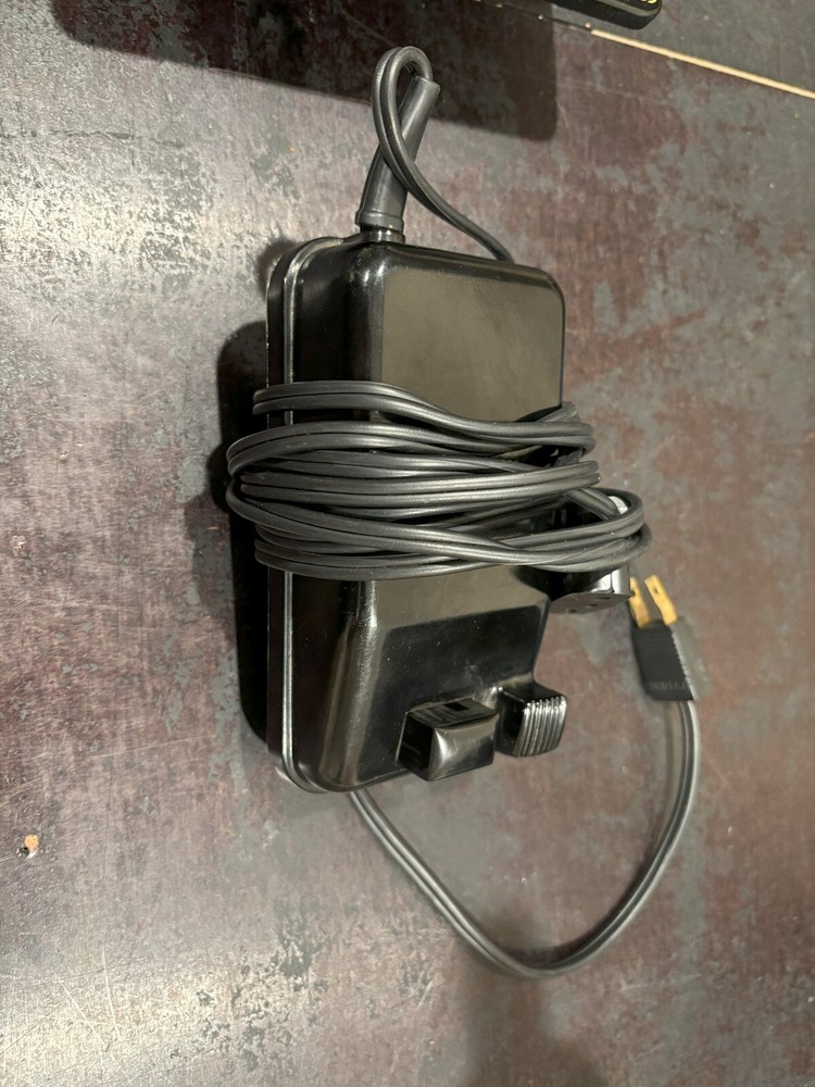 SINGER 221K Featherweight Sewing Machine