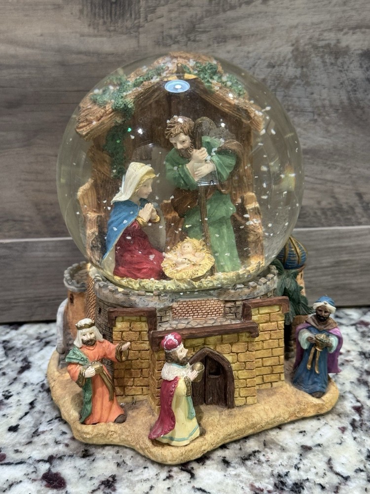 Vintage Nativity Musical Snowglobe