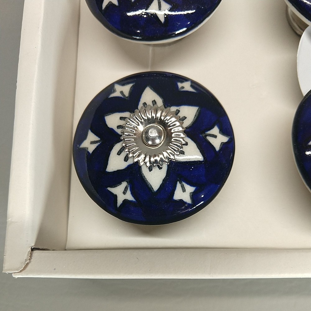CASA DECOR CERAMIC Drawer Knobs / Pulls Set of 4 NEW in box. HANDMADE in India!