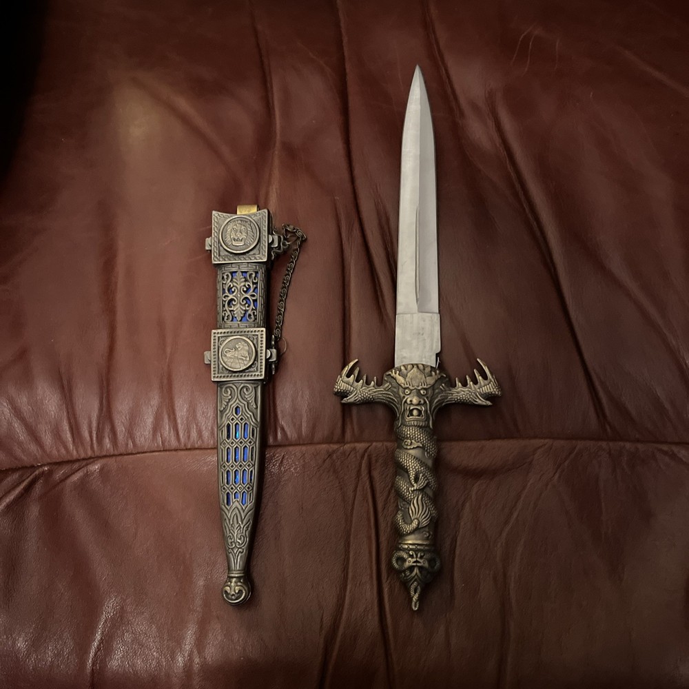 Metal Dagger with Lions Head