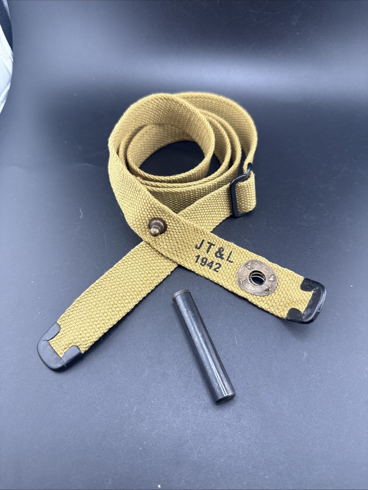 1942 DATED REPRODUCTION M1 CARBINE SLING WITH OILER