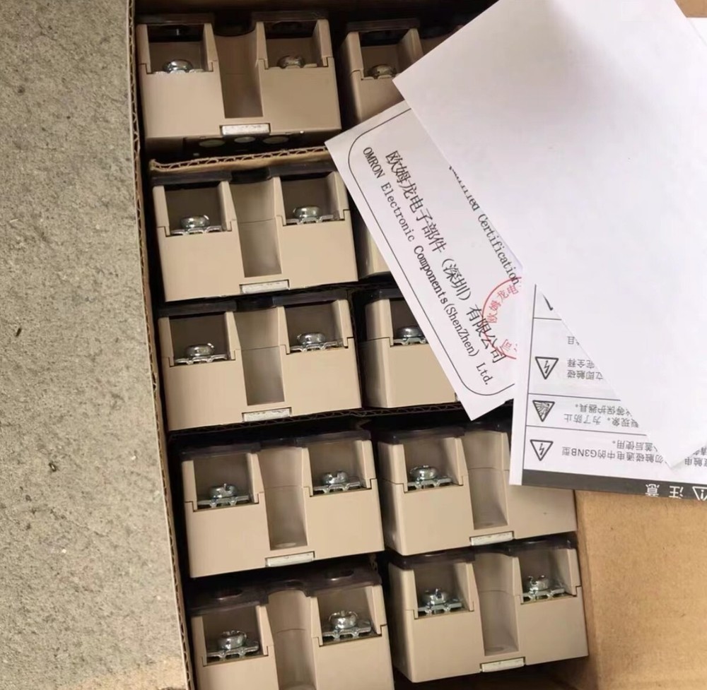 1pcs OMRON G3NB-225B-1 DC5-24V solid-state relay