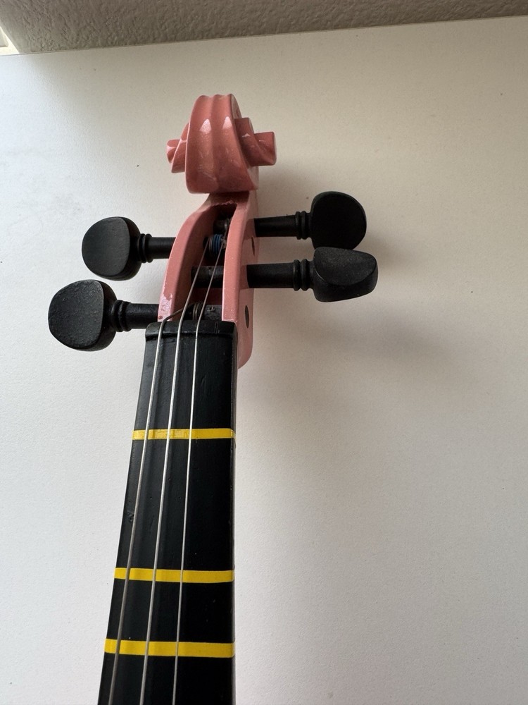 Mendini by Cecilio Pink 3/4 Violin – Missing 1 String + New Set, Case & Bow