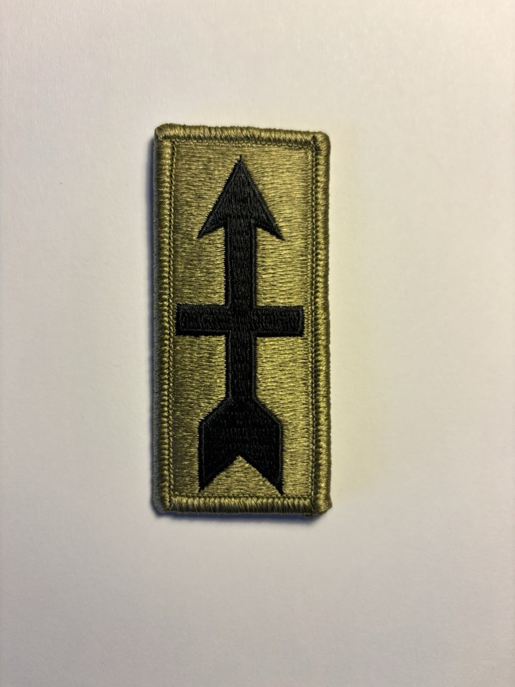 32nd Infantry  Brigade U.S. Army Patch With Hook Back