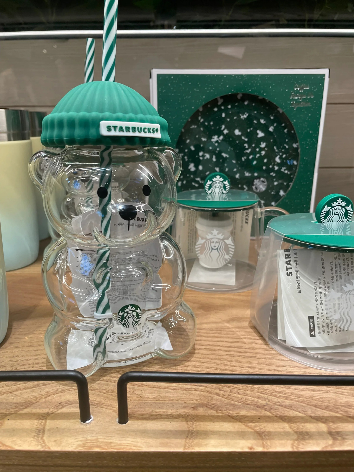 2026 Starbucks Barista Bear Cup Limited Edition Glass Cup Xmas Gifts 503ml New C