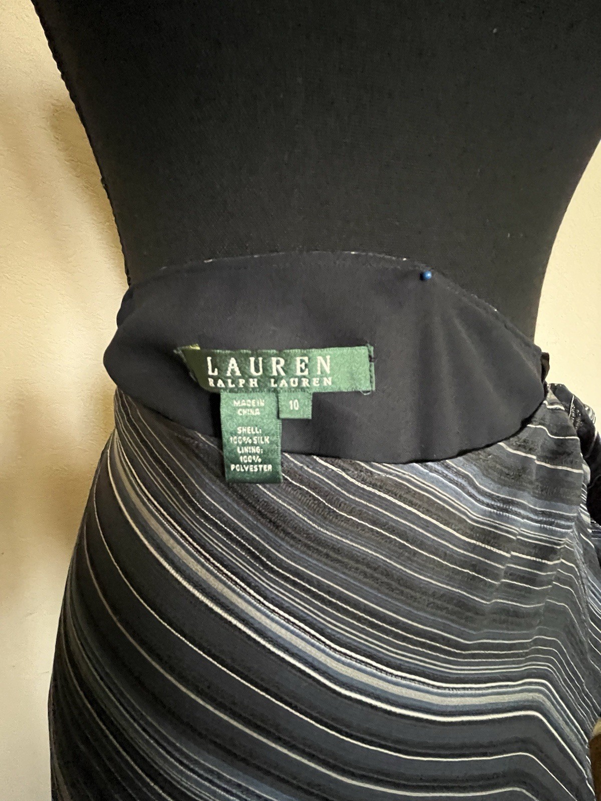 Raphael Lawren Women's Blue Strip Skirt Size 10 100% Silk Side Tie Vintage