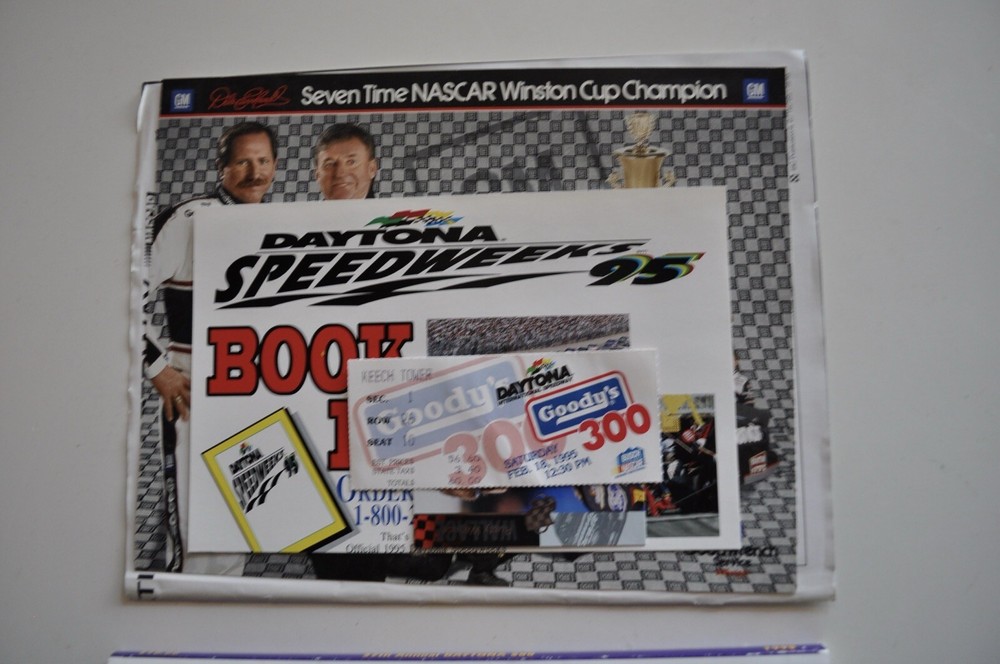 Daytona 500 Daytona Beach Speedweek 1995 37th Annual Program with Patch