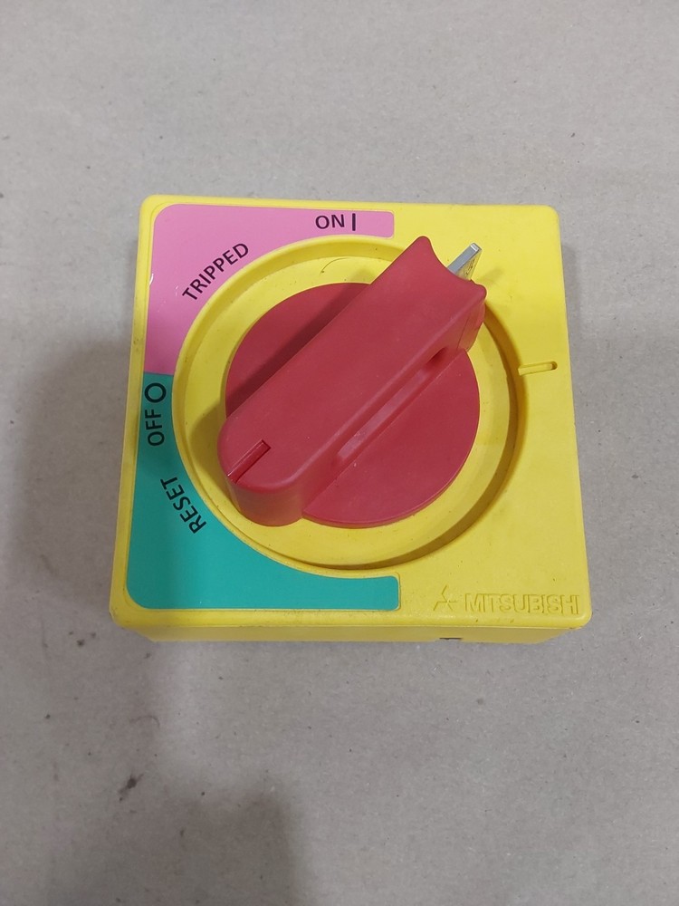 Mitsubishi 1015F External Handle Switch On/Off Reset/Tripped