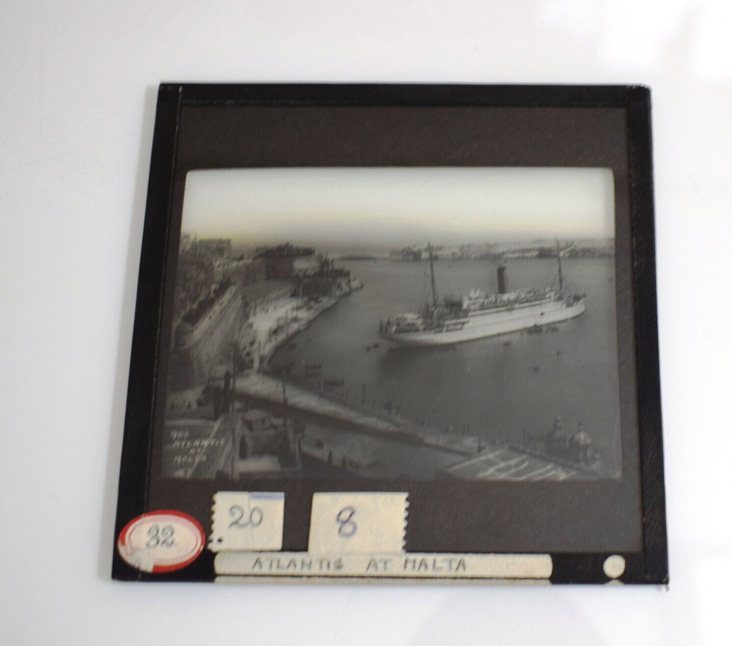 Photo MALTA THE ATLANTIS IN VALETTA HARBOUR WW1 C1916 Magic Lantern Slide