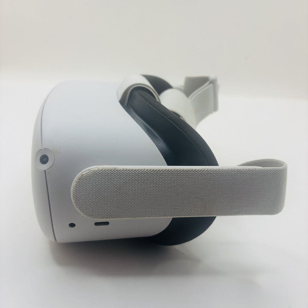 White Oculus Quest 2 All-in-One Standalone VR Headset ONLY Wireless