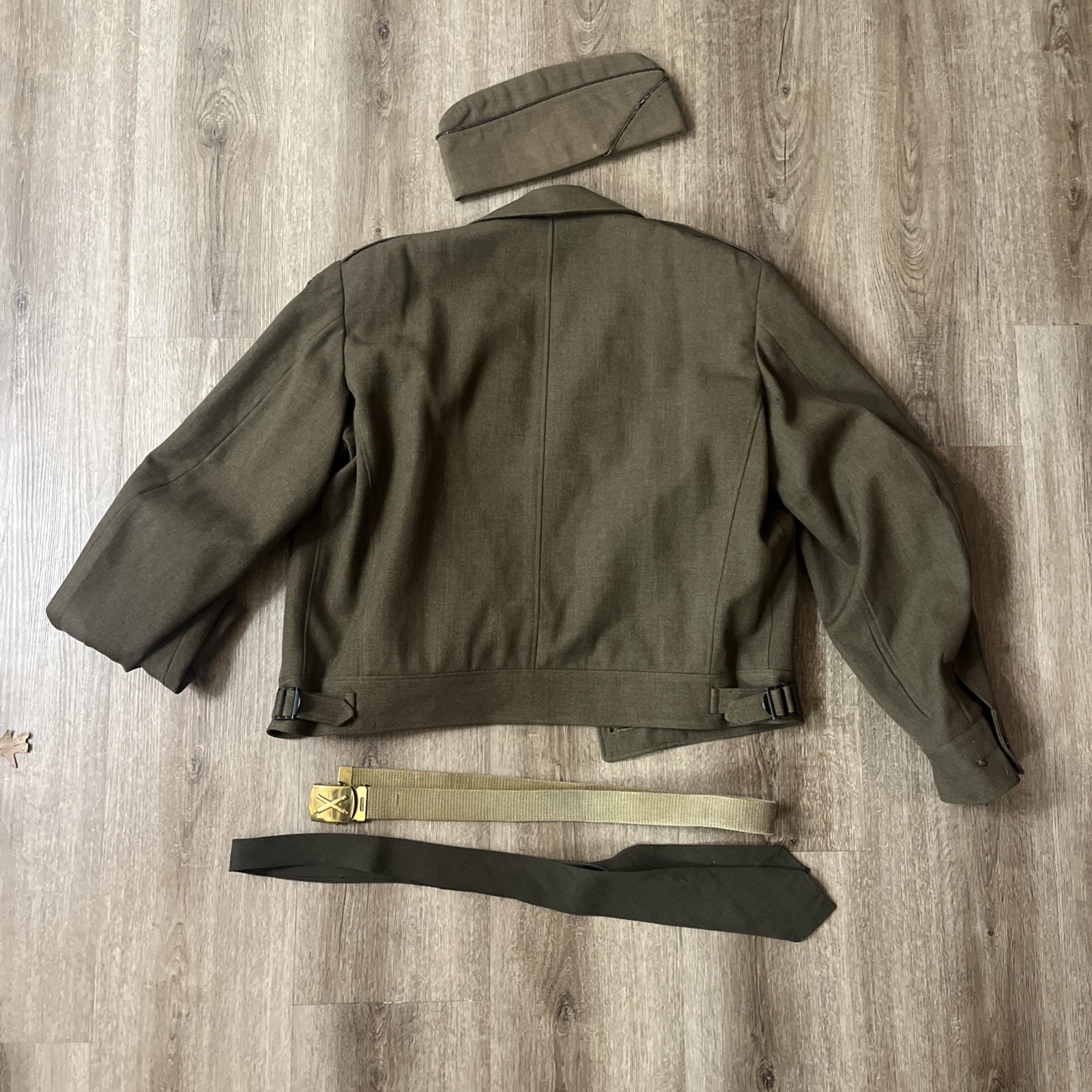 WWII Officer Ike Jacket 3rd Army Artillery Captain Sterling belt hat