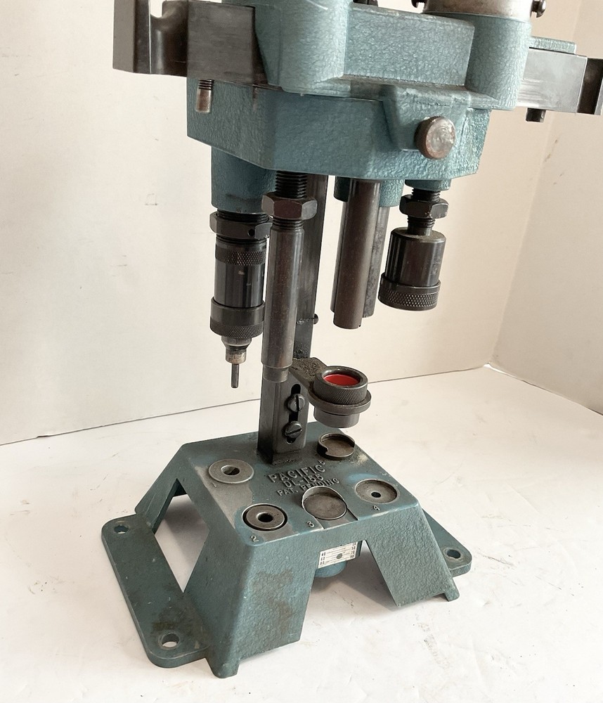 Vintage Pacific DL-155 12 Gauge Shotshell Reloading Press