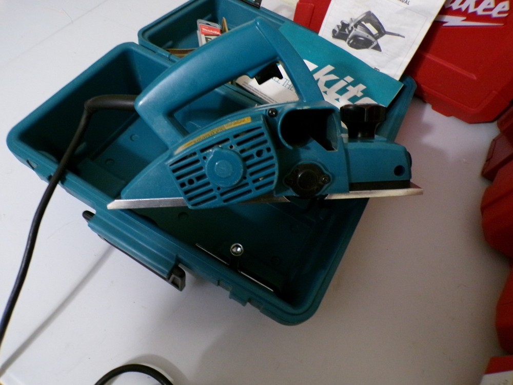 Makita Power Planer Model N1900B