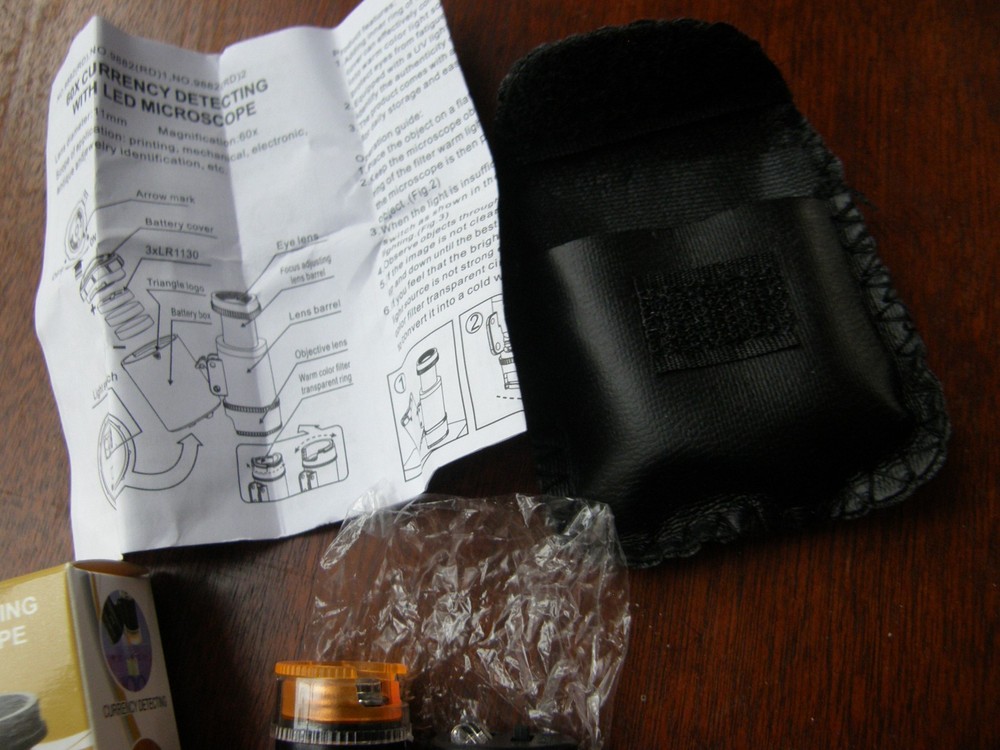 10031) 60X Currency Detector w/ LED Adjustable Microscope w/Case & Instructions