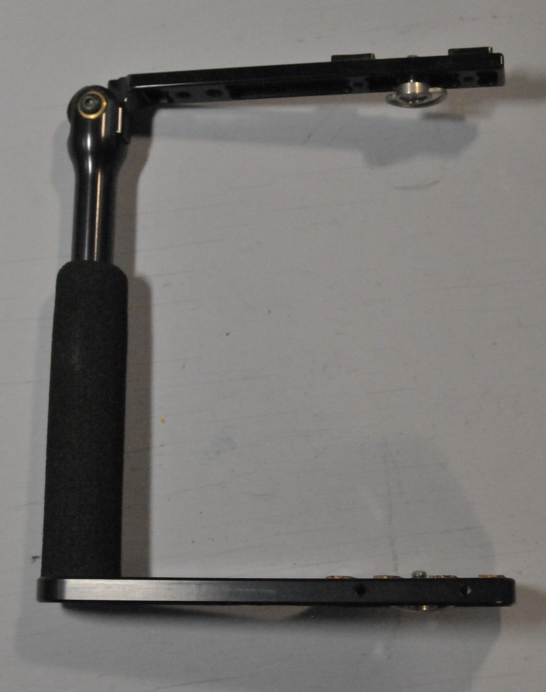 Custom Bracket CB Digital-S Flash Bracket in excellent condition.