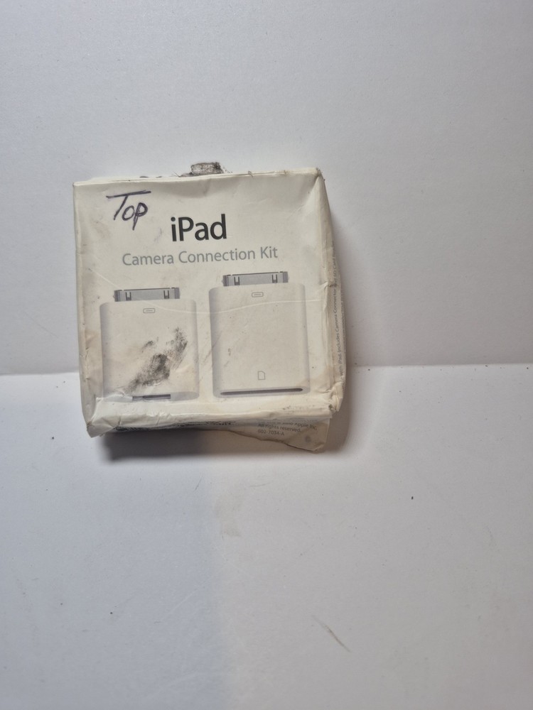 Apple iPad/iPod Camera Connection Kit - MC531ZM/A - 30pin - USB & SD Card Reader