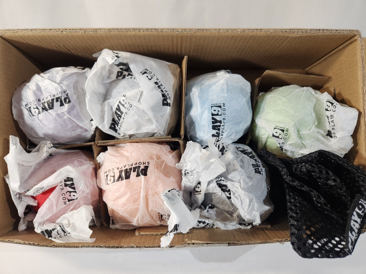 Play 9 Sports Plyo Weighted Training Baseballs- Set of 7 w/Bag- Never Used