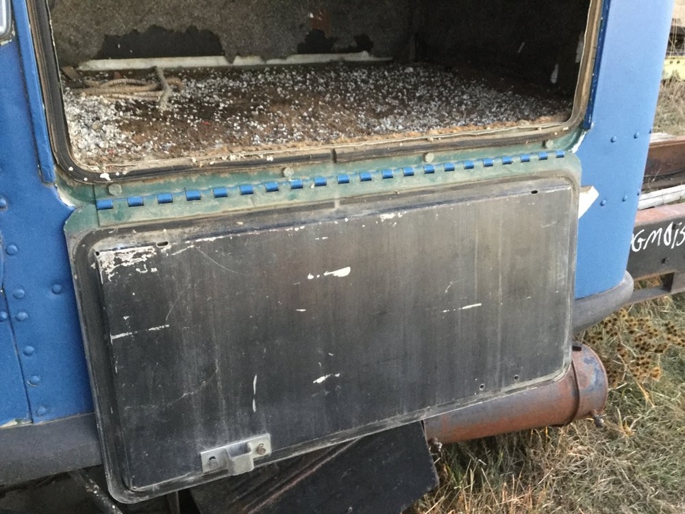 GMC ASTRO Left/Driver Sleeper Door - Used