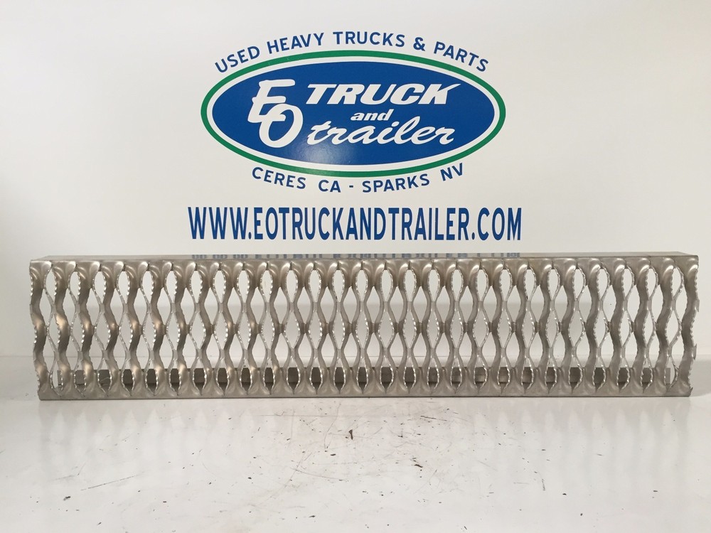 Peterbilt DPF Box Bottom Replacement Step, Weld-On - 388 389 386