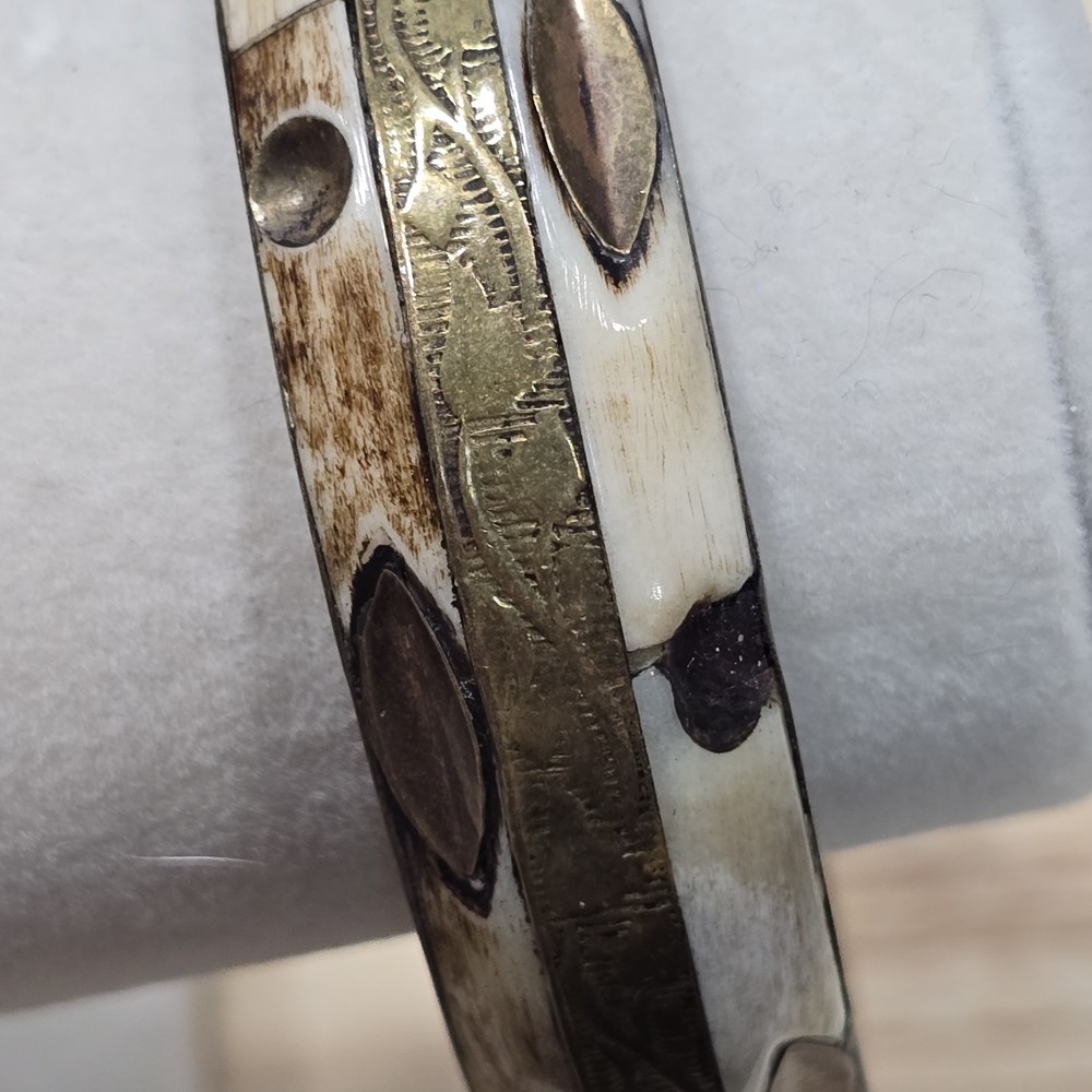 Bohemian Stackable Brass Inlay Bangle Bracelet Cream Tan Leaf Scrollwork