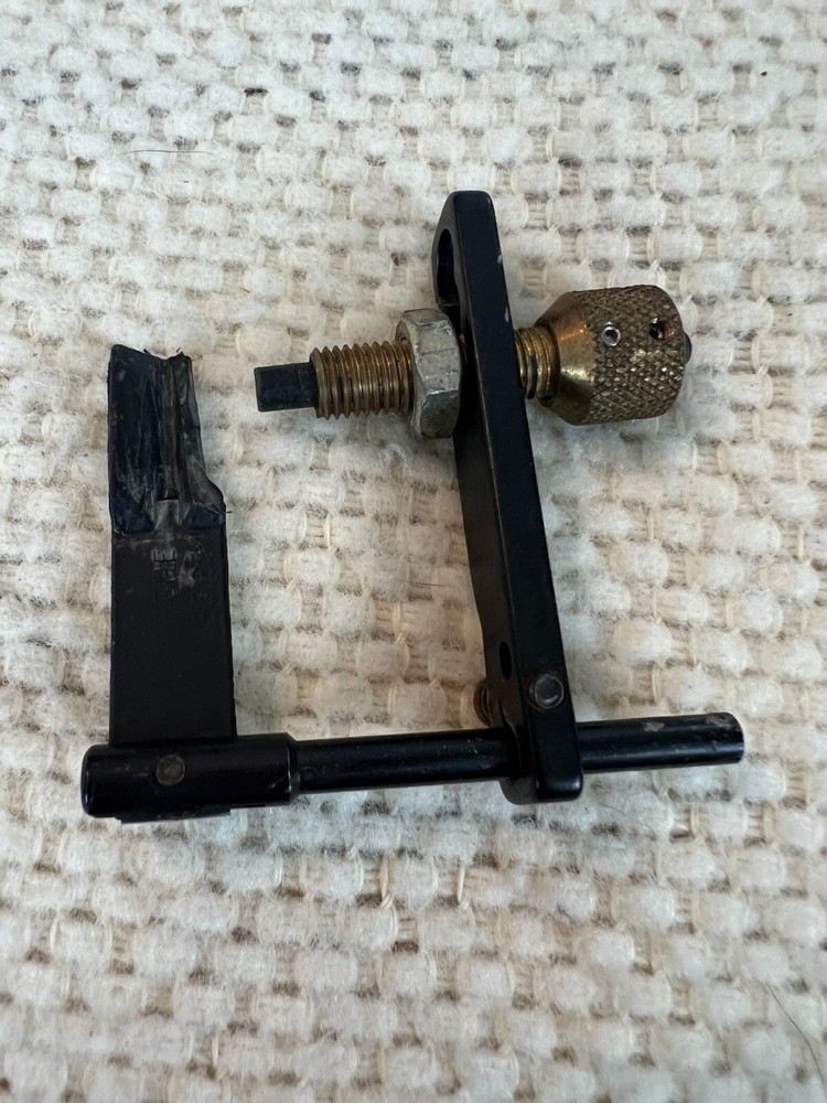 Archery Flipper Plunger Rest