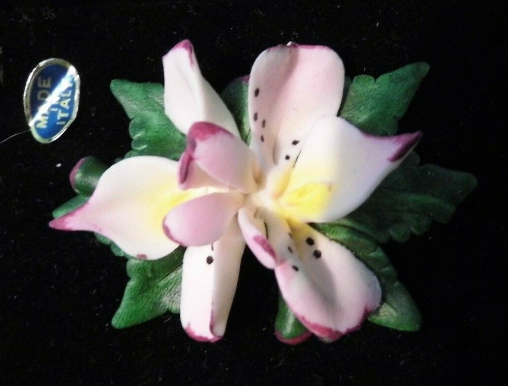 The Belfiore Collection Double IRIS Ceramic Brooch #BP144