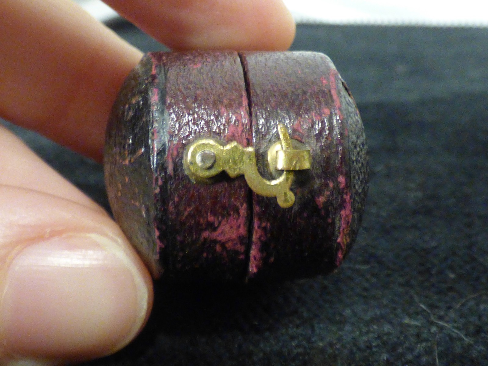 Antique Silver Thimble in Leather Case 1800s ? 10 CH Charles Horner