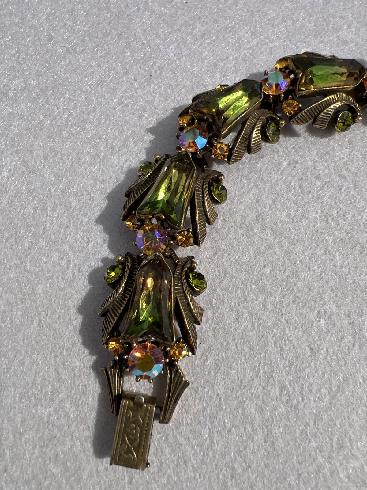 Vintage FLORENZA Olivine Two-Tone Tulip Keystone Exquisite Rhinestone Bracelet