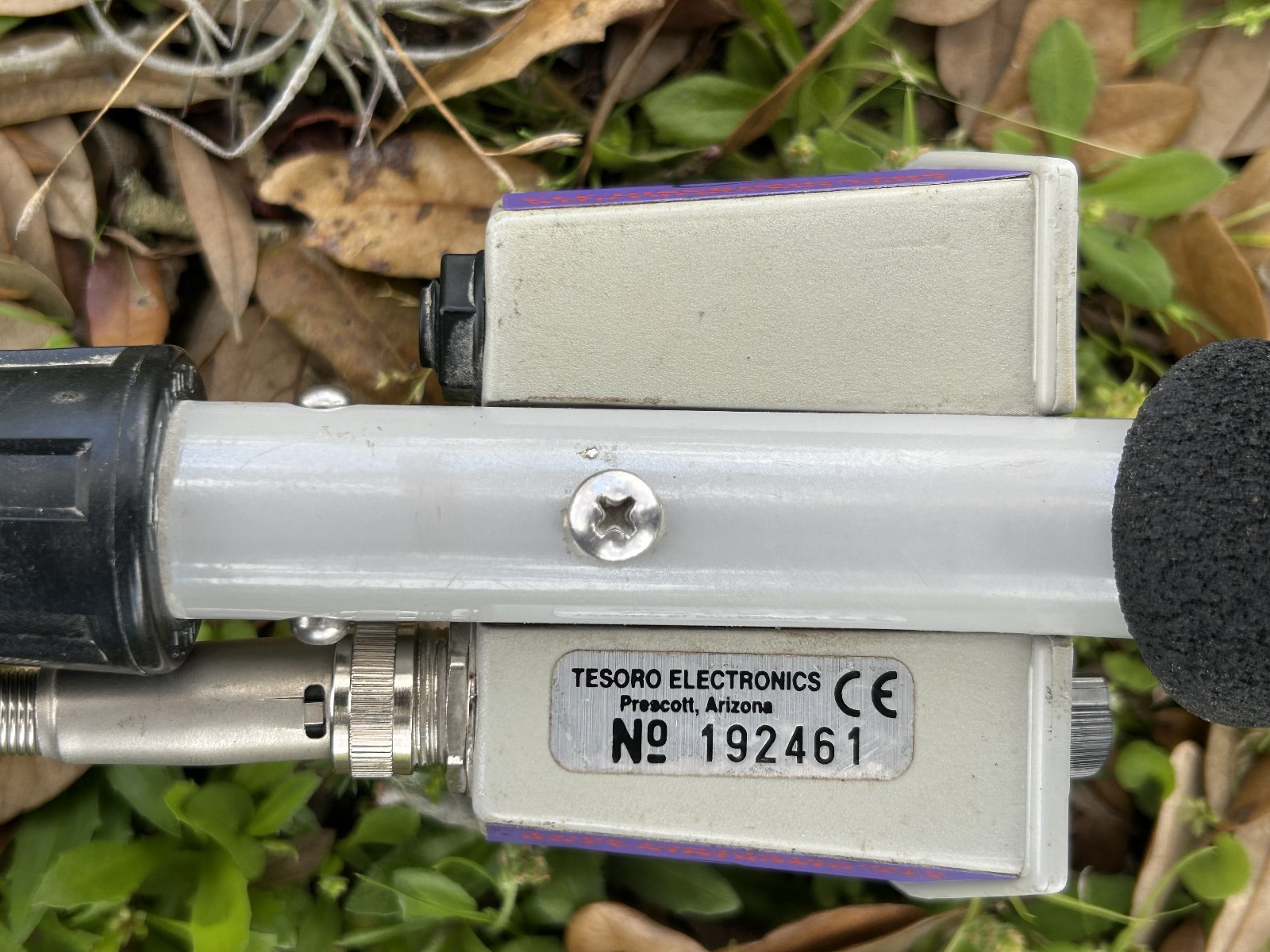 Tesoro VAQUERO Metal Detector w/ 11x8" Coil, Cover, New Battery, Manual - Nice!