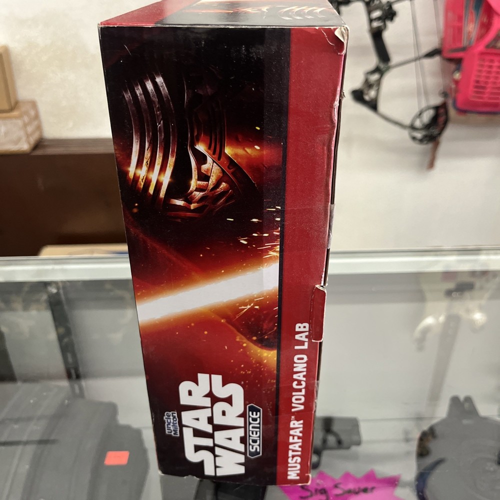 STAR WARS Uncle Milton Science Mustafar Erupting Volcano Lab