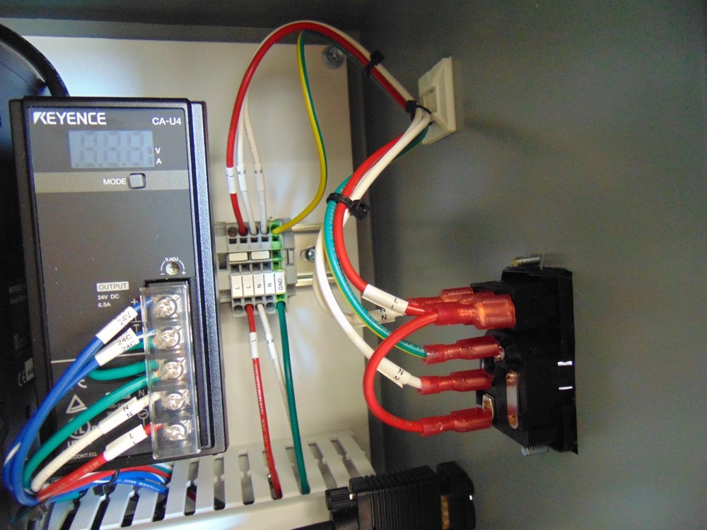 KEYENCE CV-322F / CA-DC40E / CA-U4 VISION SYSTEM CONTROLL IN HOFFMAN BOX