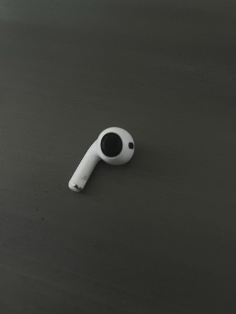 Apple Single Wireless Earbud Replacement White